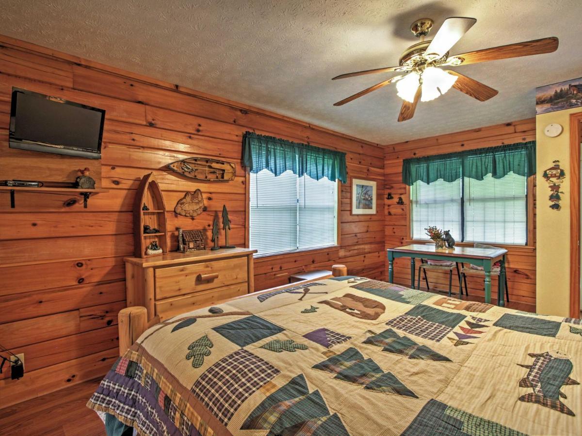 Idyllic Cabin With Hot Tub Less Than 2 Mi To Dollywood! Сивиървил Екстериор снимка